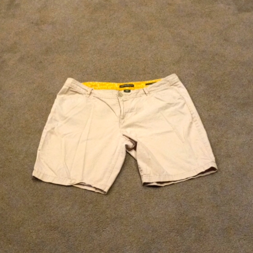Eddie Bauer mercer fit shorts
